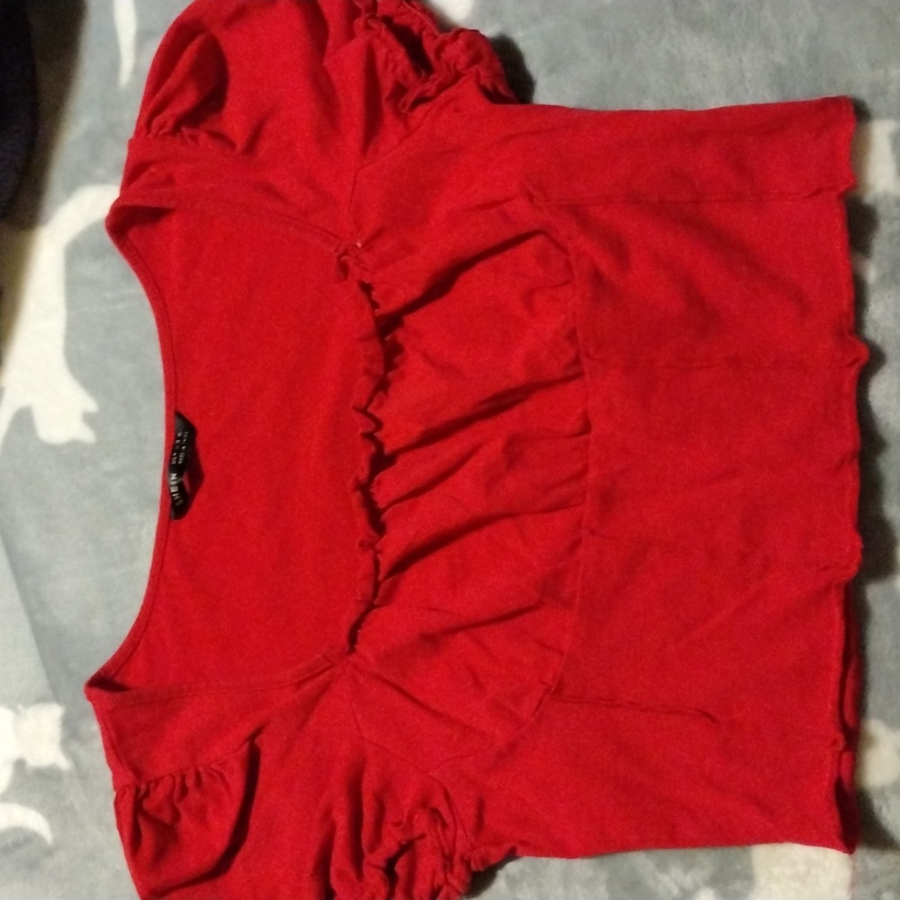 Red cropped shirt